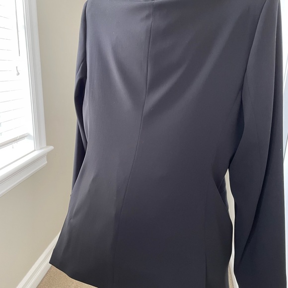 Blazer - Picture 2 of 4